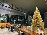 “Koff house bar & eatery” ร้านอาหารริมแม่น้ำจันท์ 