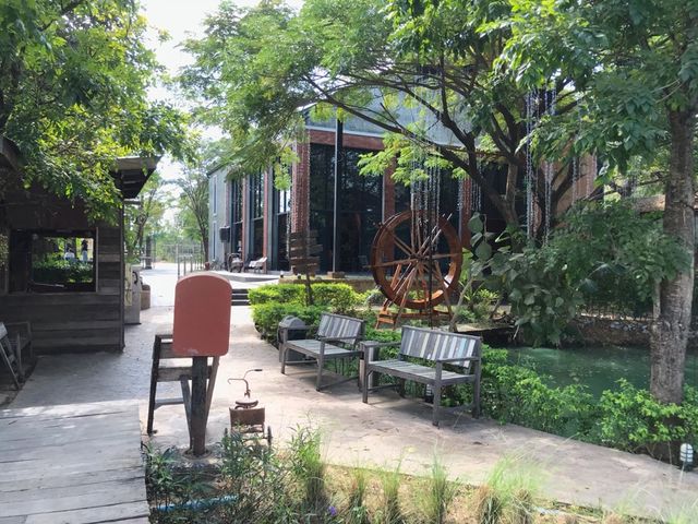 ท่าพระจันทร์