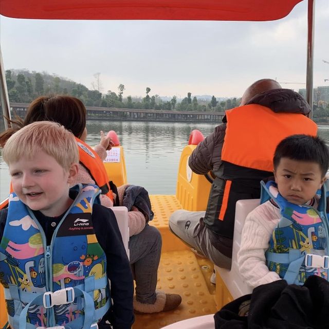 Kid Friendly Fun at Bishan Park in Chongqing 