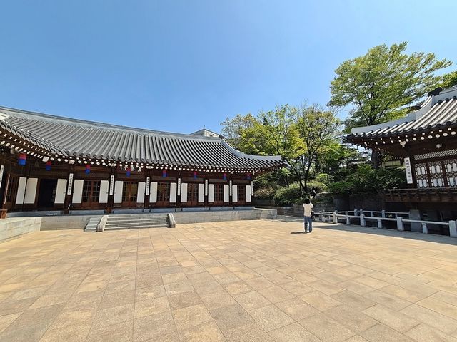 충무로의 고즈넉한 한정식 맛집. 한국의 집
