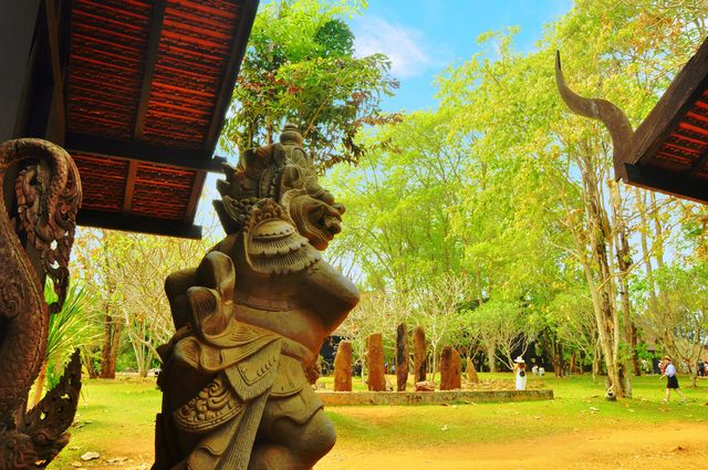 Thai Tourism: Chiang Rai Black Temple, Alternative Collision of Modern Art