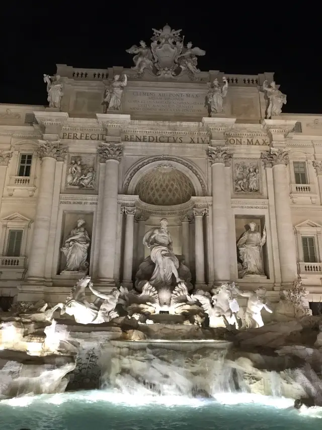 來羅馬許願吧！特萊維噴泉 Fontana di Trevi