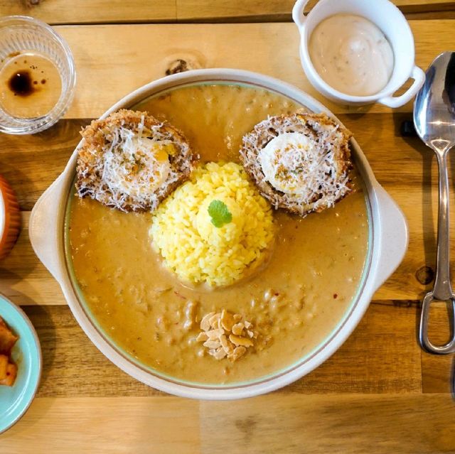 제주도 토핑 맛집 카레집 '퐁당카레'