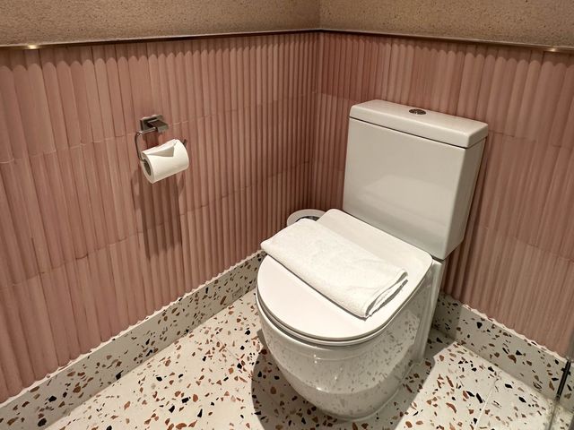 山林舍木系靚酒店