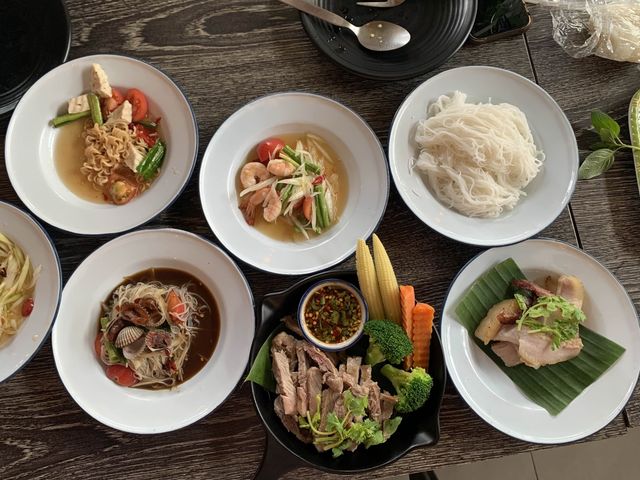 “เรอปลาแดก”  ร้านส้มตำยำแซ่บ 29฿ ทุกเมนู