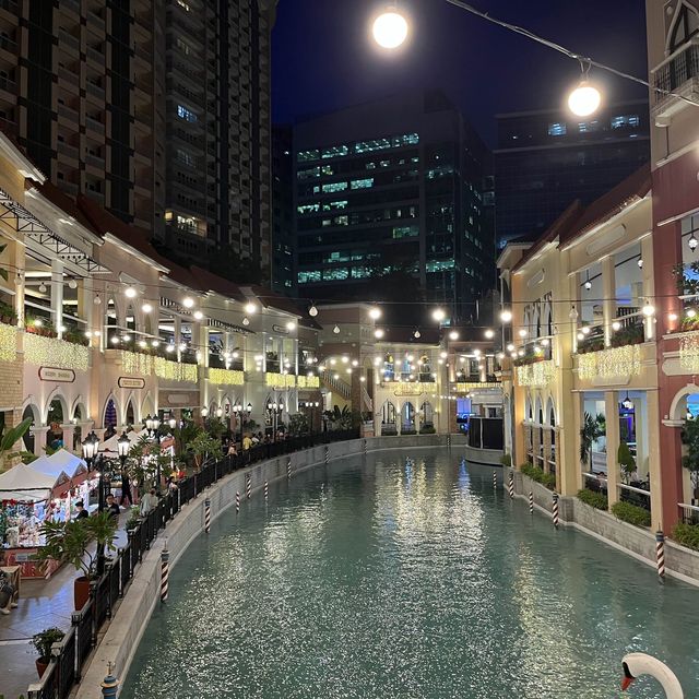 Venice Grand Canal Mall Manila Philippines 