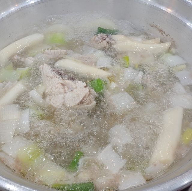 韓国/ソウル【東大門】タッカンマリ通りの老舗！スープが決め手の人気店💛