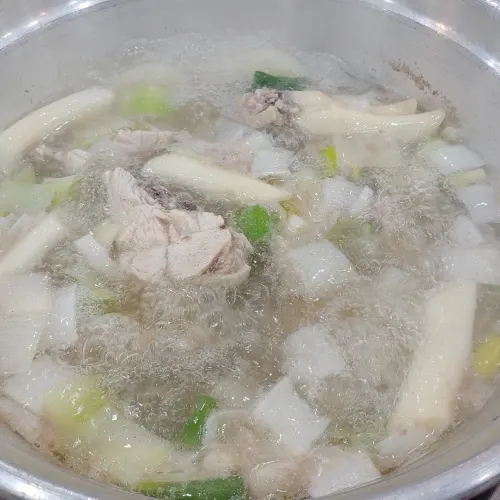 韓国/ソウル【東大門】タッカンマリ通りの老舗！スープが決め手の人気店💛