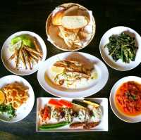 SLIPPERY STONE RESTAURANT - BALI