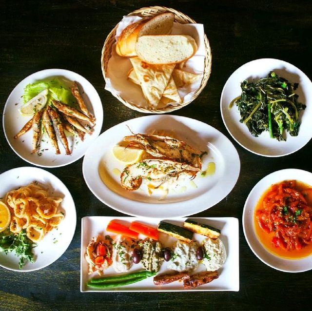 SLIPPERY STONE RESTAURANT - BALI