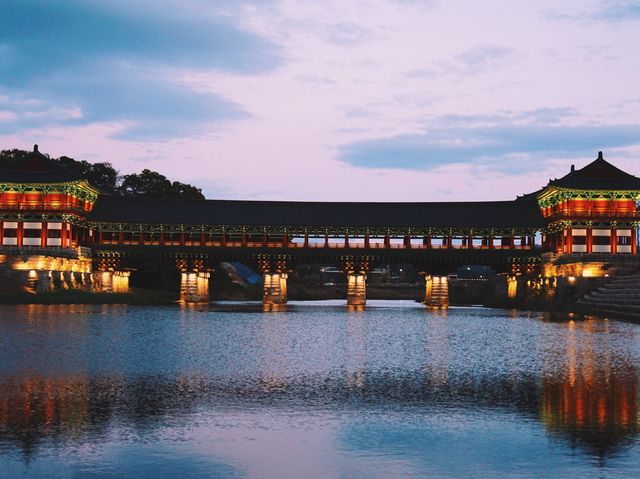 이제 경주 야경은 월정교에서