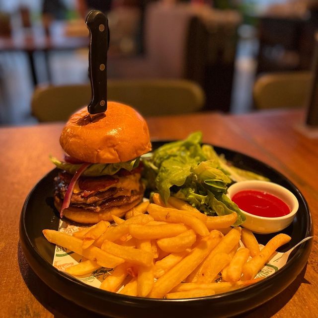 🐷 西灣河食豬必去西餐廳❗️