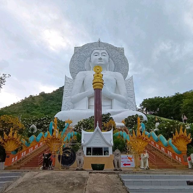 วัดถ้ำพระธาตุเขาปรางค์