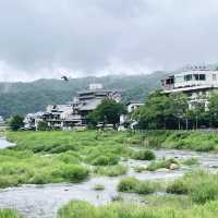【鳥取県:三朝】三徳川のすぐそばを流れる三朝温泉のシンボル河原風呂。