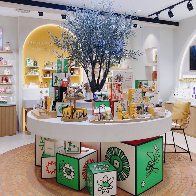 購物環境優美🧡💛🧼L'OCCITANE歐舒丹-忠孝門市 L'OCCITANE Zhongxiao Store