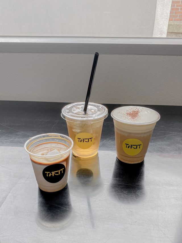 크림커피가 맛있는 고성카페, 태시트