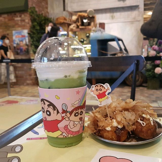 용산 아이파크몰 애니메이션 컨셉 카페