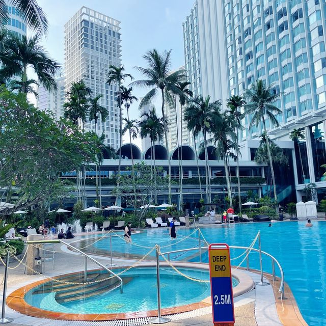Shangrila-La Orchard Swimming Pool
