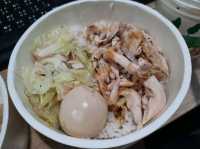 【新北】新莊美食|人氣雞肉飯|食四方土雞肉飯專賣店