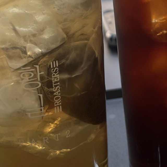 로스팅한 원두향이 가득한 커피 맛집, 황실로스터스