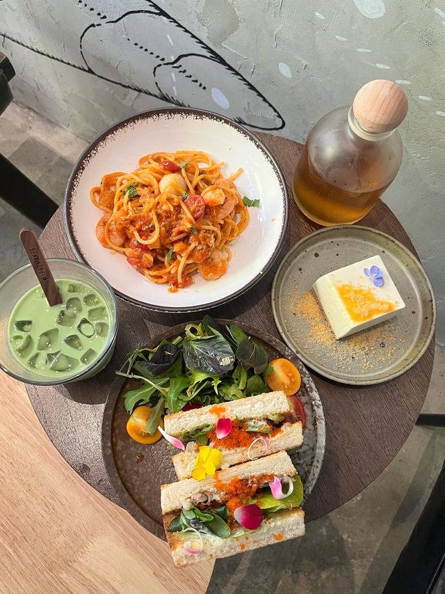 🖤深水埗水泥打卡Cafe🖤