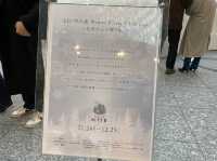 東京・丸の内。12mのクリスマスツリーが登場『WHITE KITTE 2022』
