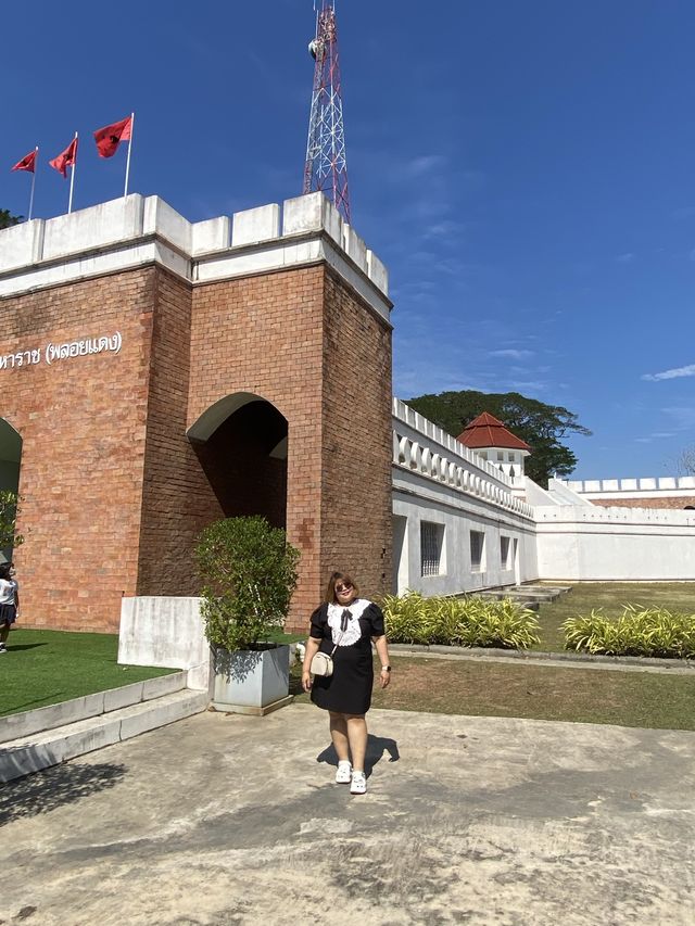 สถานที่มีตำนานโบราณสถานในค่ายตากสินจันทบุรี