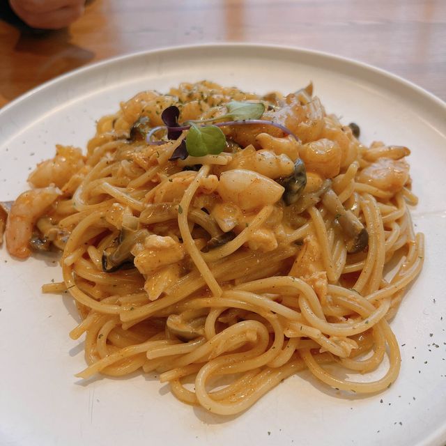 "Delicious Eatery (何文田)"