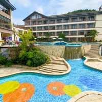 COMFY ROOMS 🚪 COMFY POOL 🏊‍♂️ AWESOME STAY 