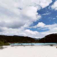 Lake and Nature in Lijiang's Jade Dragon Park