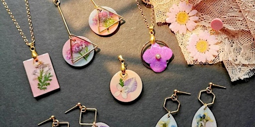 Personalised UV Resin Floral Accessories | MTMT Studios
