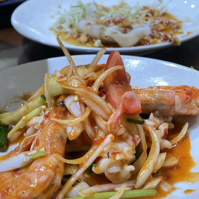 雲南小鎮/雲泰緬料理吃到飽！味蕾的旅行像是出國來到雲泰緬！