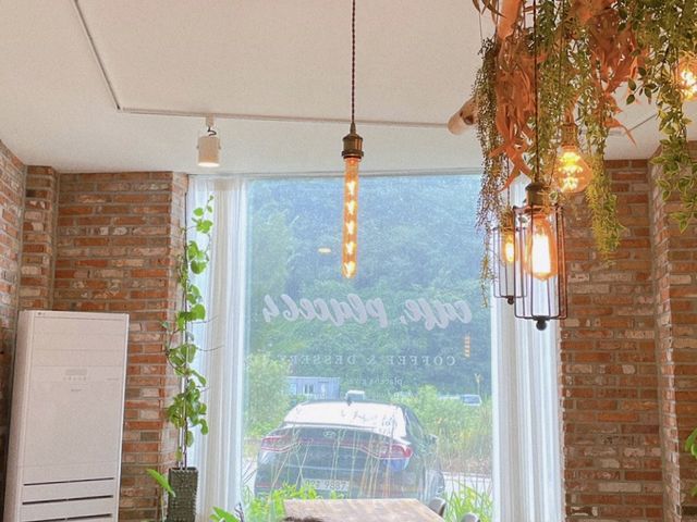 숲뷰 캠핑느낌의 숙소겸 카페 ‘PLACE64'