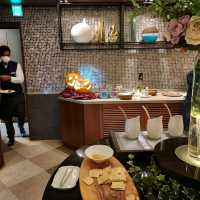 26th floor club lounge at Yokohama