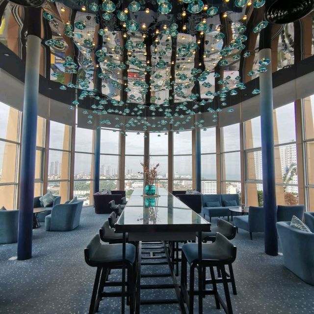 พาชม​ Lounge ชั้น22​โรมแรม​ center​ point​ prime