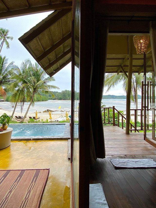 บรรยากาศดีอย่างแท้ทรู กับหาดสวยเกิดใหม่ที่เกาะกูด