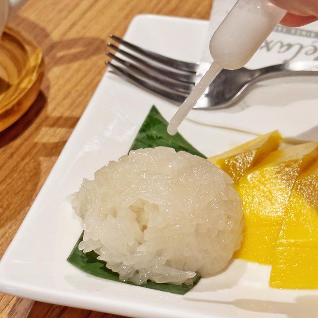按摩💆‍♂️完再食返個🥭芒果🥥椰汁糯米飯🍚正呀！