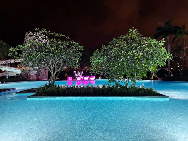 Largest hotel resort swimming pool in SG