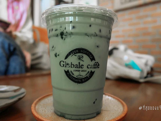 แวะร้านกาแฟน่ารักๆก่อนถึงอัมพวา