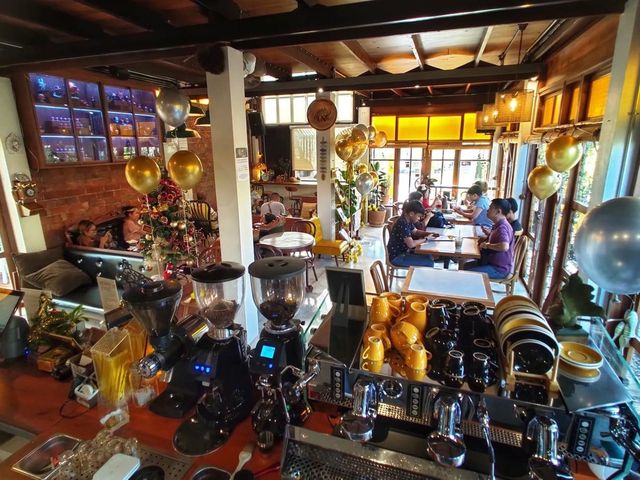 Plachum Café & Bistro 8ริ้ว