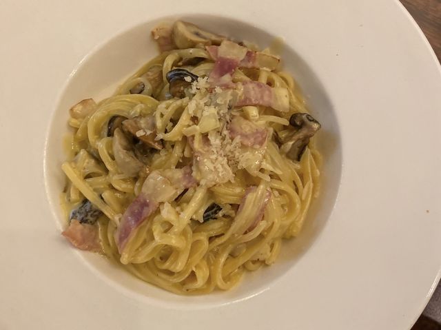 九龍城懷舊醫館百子櫃咖啡店