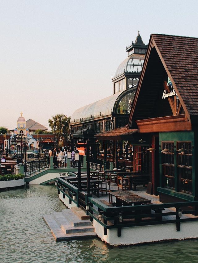 ไปถ่ายรูปเล่นที่ Chocolate Ville🍩🍫