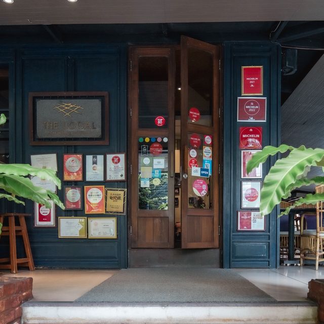 อาหารไทยร้านนี้อร่อยมาก 