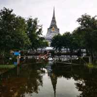 ฤดูน้ำหลาก ณ วัดภูเขาทอง พระนครศรีอยุธยา