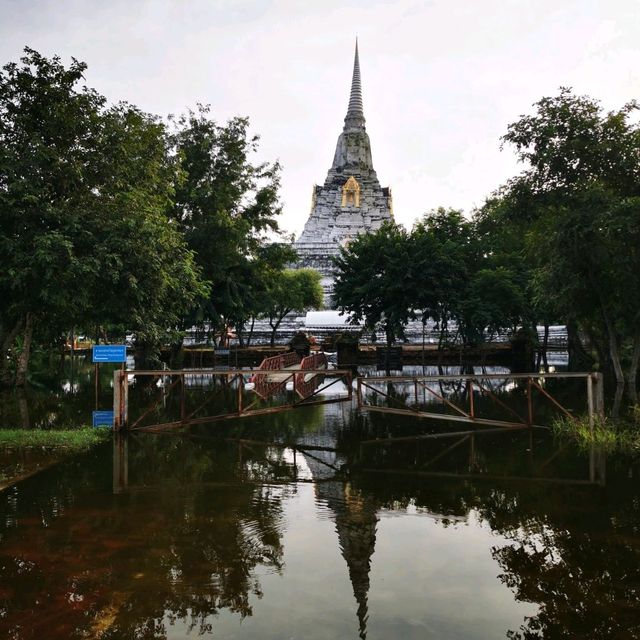 ฤดูน้ำหลาก ณ วัดภูเขาทอง พระนครศรีอยุธยา