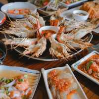 เออ กุ้งเผา บุฟเฟต์อลาคาสสุดจัดในย่านบางแสน 