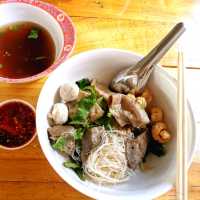 บังเอิญเจอ สุดยอดก๋วยเตี๋ยว​หมูตุ๋น 🍜