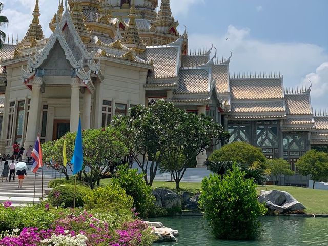 วัดหลวงพ่อโต หรือ วัดสรพงษ์ @โคราช