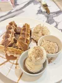 밴쿠버 게스타운 늦게까지 하는 와플 맛집 예쁜 카페 Waffleland Cafe 와플랜드 카페 ☕️🥞