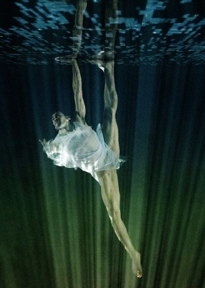 Company Wayne McGregor舞蹈表演：深淵水母 | 西九文化區 戲曲中心大劇院